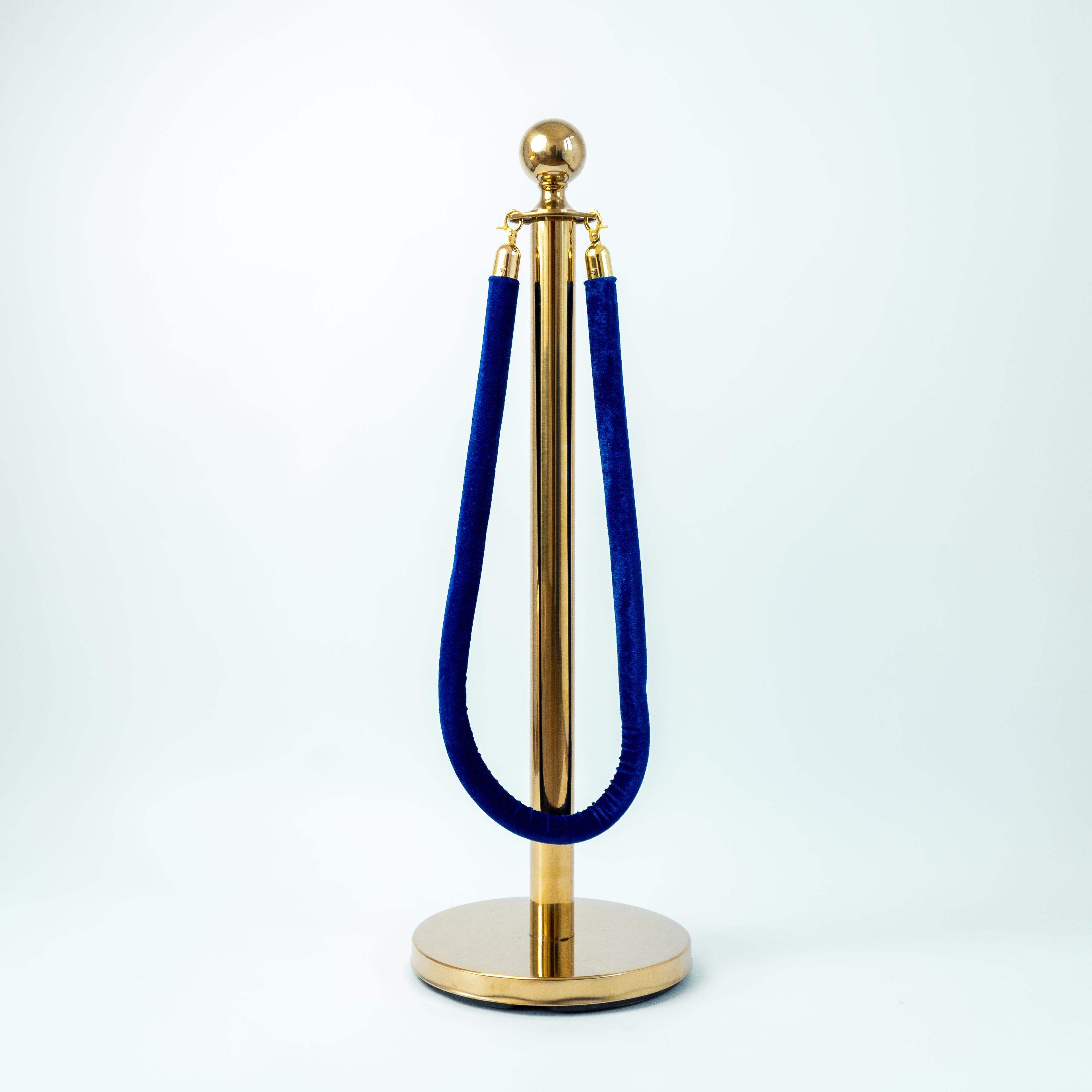 SEPARADOR DE FILA TIPO EMPERADOR, CON CORDON TERCIOPELO