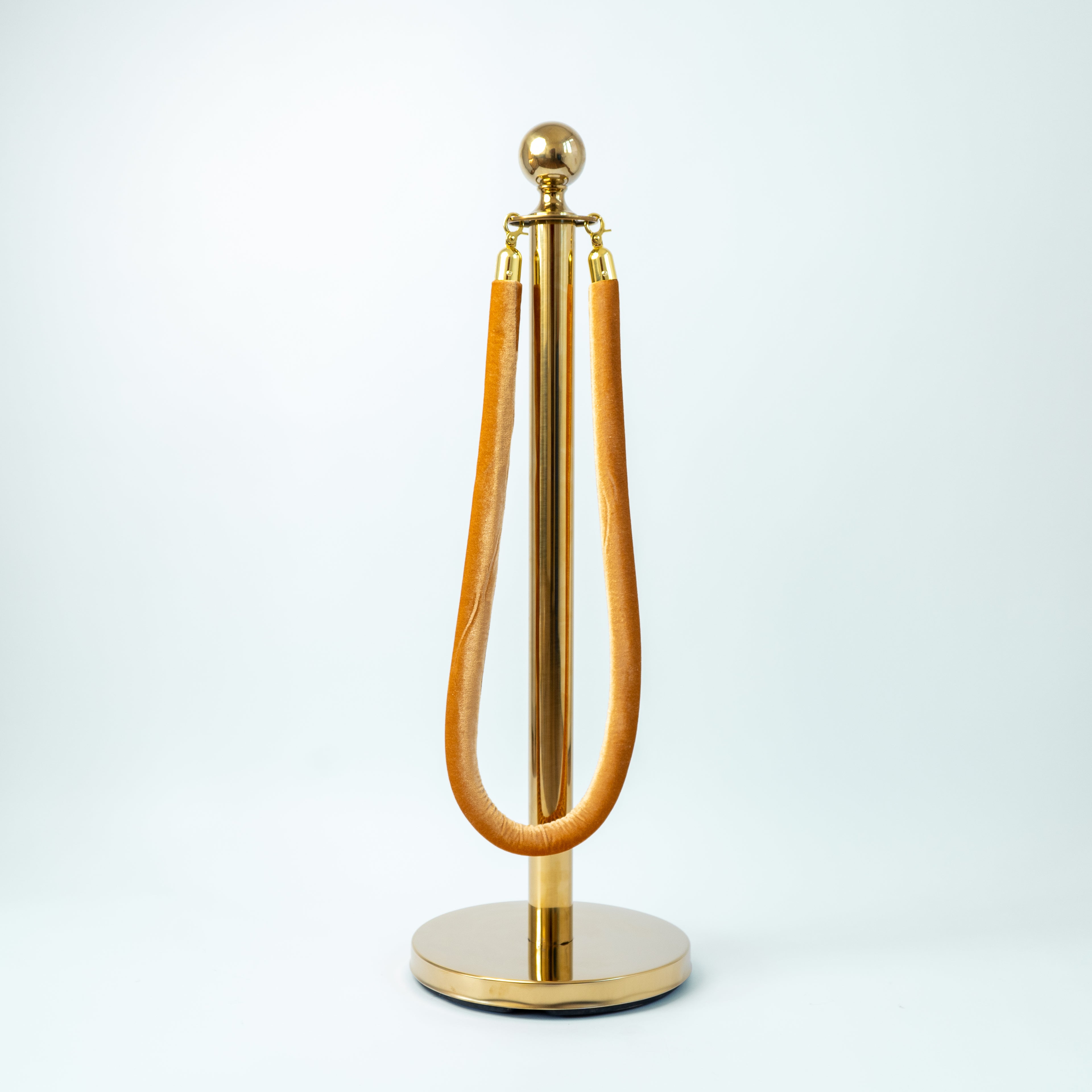 SEPARADOR DE FILA TIPO EMPERADOR, CON CORDON TERCIOPELO