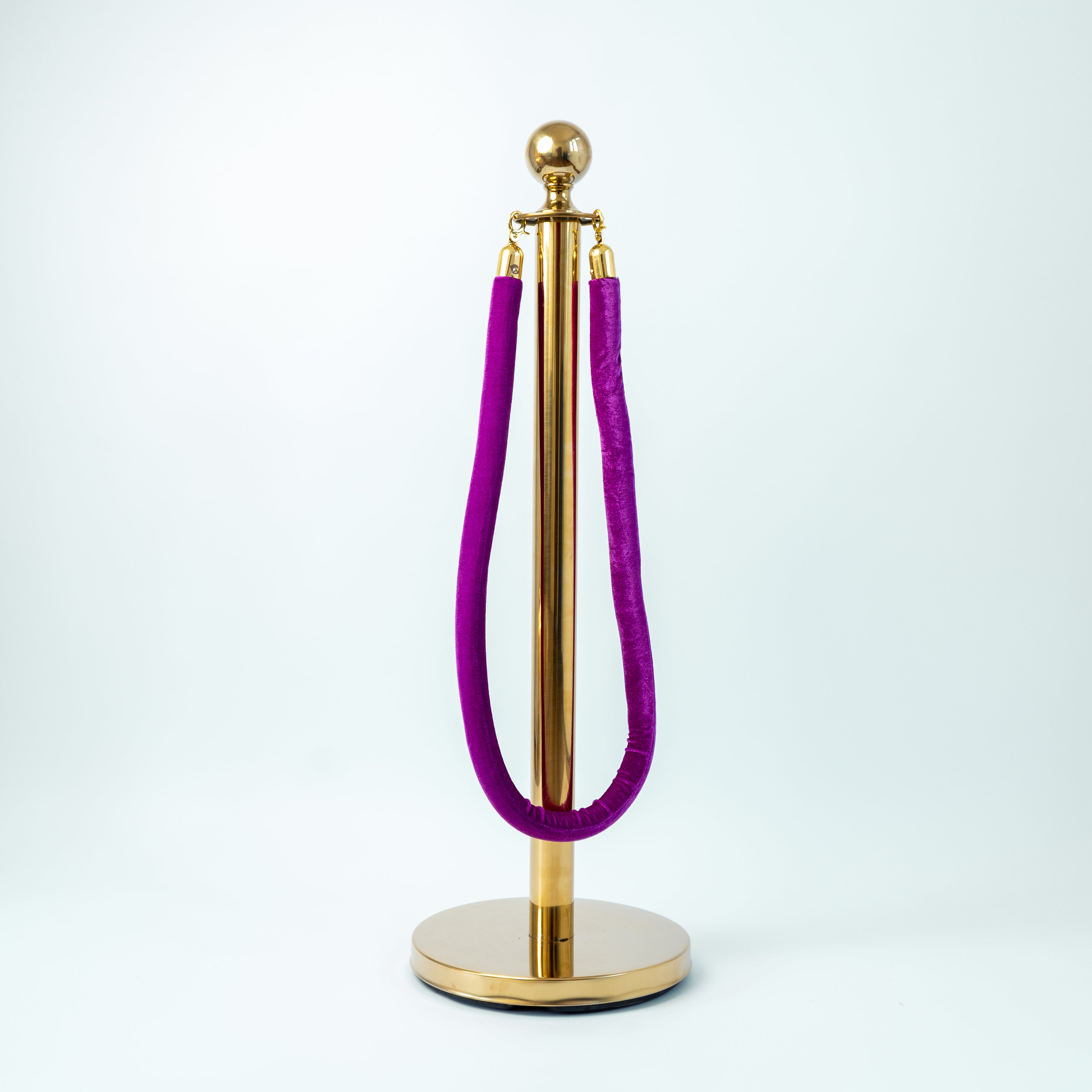 SEPARADOR DE FILA TIPO EMPERADOR, CON CORDON TERCIOPELO