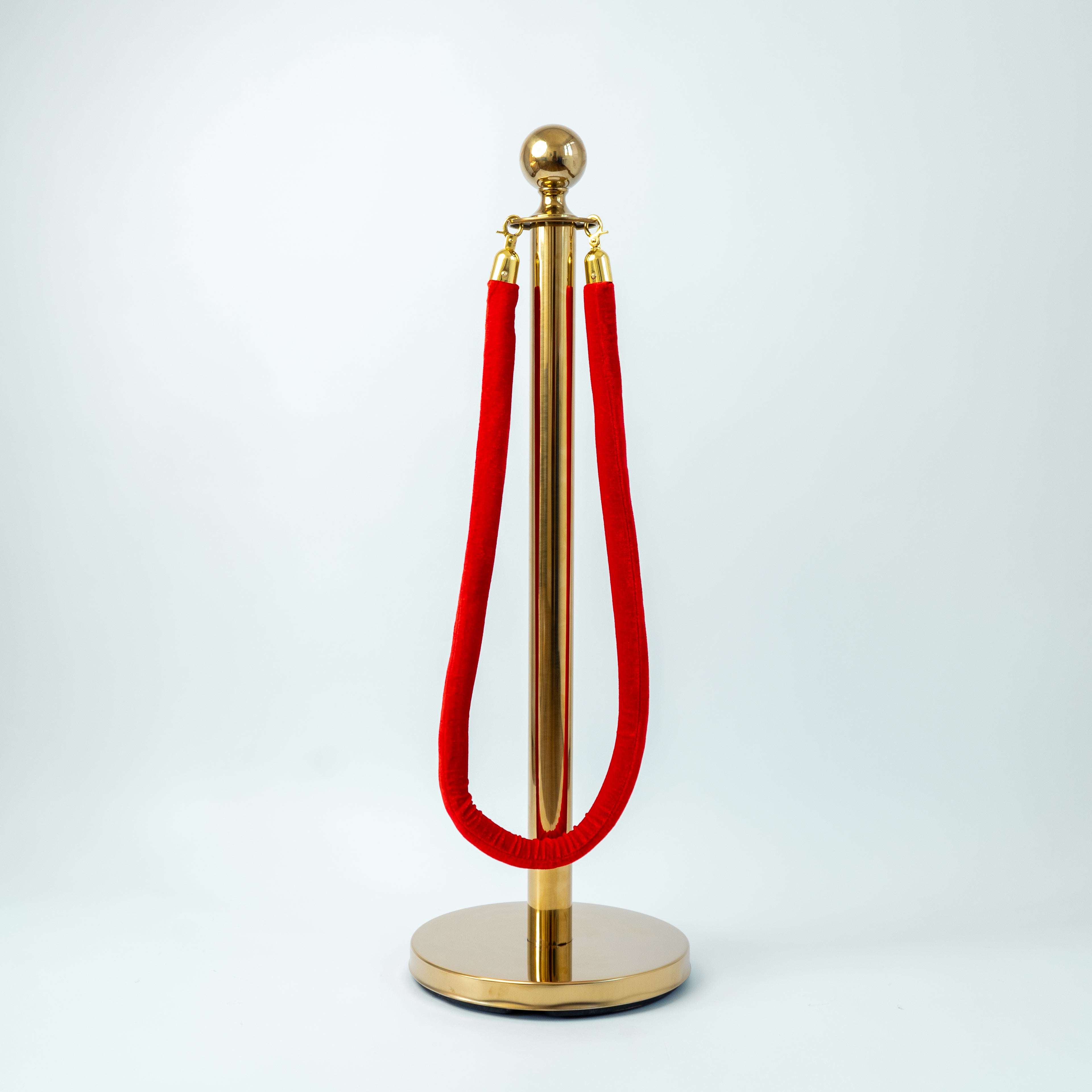 SEPARADOR DE FILA TIPO EMPERADOR, CON CORDON TERCIOPELO