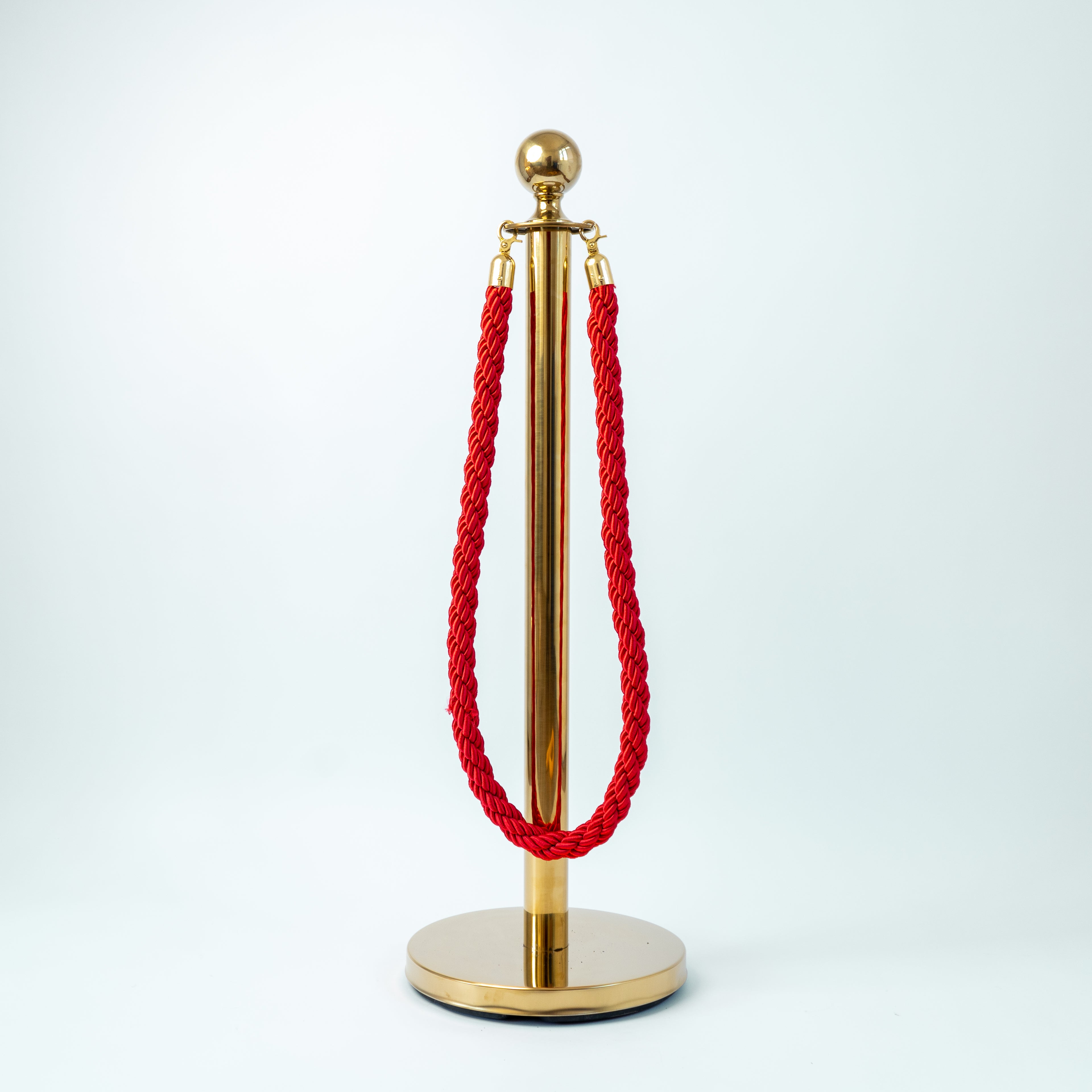 SEPARADOR DE FILA TIPO EMPERADOR CON CORDÓN TRENZADO